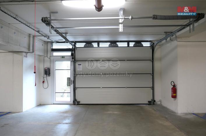 Pronájem garážového stání, Beroun - Beroun-Město, Okružní, 15 m2