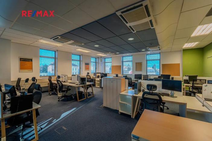 Pronájem obchodního prostoru, Kolín, Sladkovského, 540 m2