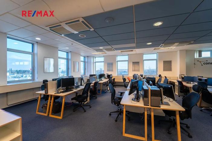 Pronájem obchodního prostoru, Kolín, Sladkovského, 540 m2