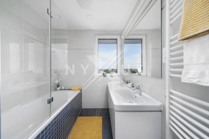 Prodej bytu 4+kk, Praha - Horní Měcholupy, Mantovská, 102 m2