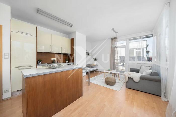 Prodej bytu 3+kk, Praha - Vysočany, Poděbradská, 64 m2