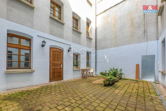 Prodej bytu 1+kk, Plzeň - Vnitřní Město, Veleslavínova, 59 m2