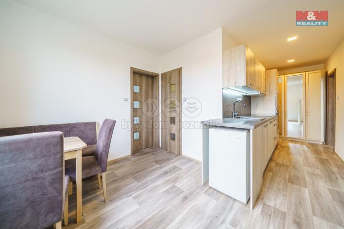 Prodej bytu 3+1, Nová Role, Nádražní, 58 m2