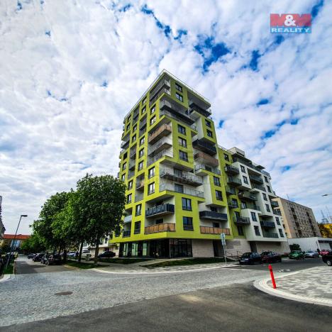 Pronájem garážového stání, Pardubice - Zelené Předměstí, Boženy Vikové-Kunětické, 21 m2