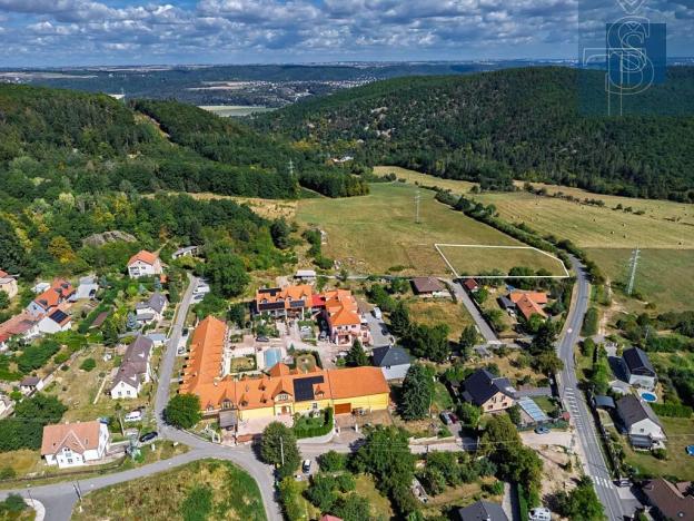 Prodej pole, Černolice, Pod Dvorem, 67023 m2