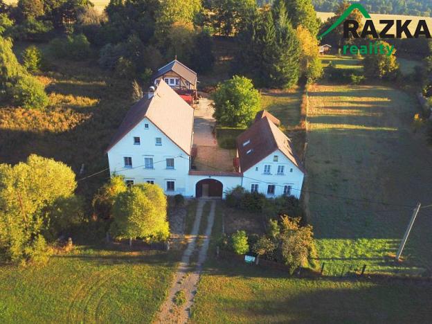 Prodej rodinného domu, Chodský Újezd, 400 m2