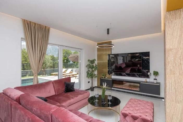 Prodej vily, Zagvozd, Chorvatsko, 295 m2