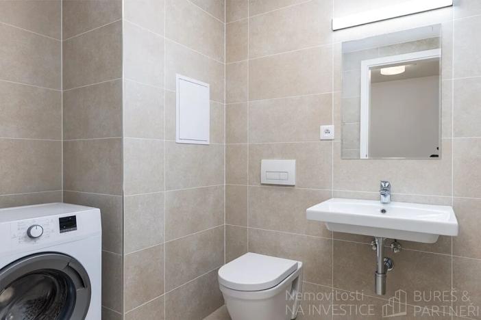 Pronájem bytu 2+kk, Praha - Vysočany, Smržových, 52 m2