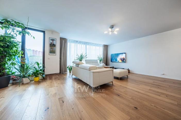 Prodej rodinného domu, Praha - Libuš, V Hrobech, 285 m2