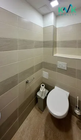 Pronájem obchodního prostoru, Ostrov, Hlavní třída, 36 m2