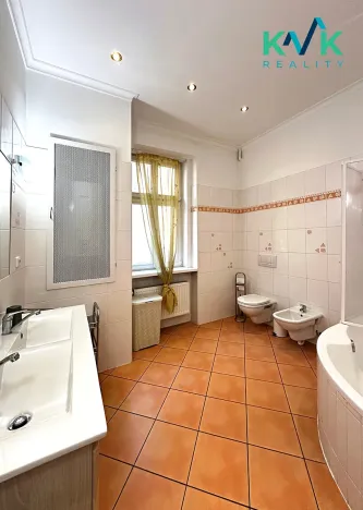 Prodej bytu 2+1, Karlovy Vary, I. P. Pavlova, 64 m2