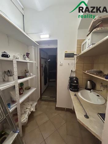 Prodej obchodního prostoru, Mariánské Lázně, 20 m2