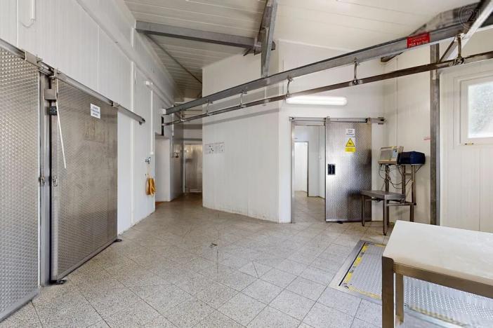 Prodej výrobních prostor, Týnec nad Sázavou, Družstevní, 308 m2