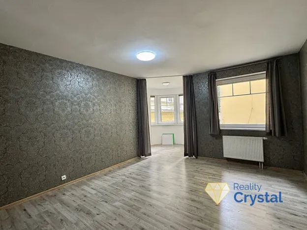 Pronájem obchodního prostoru, Mariánské Lázně, Hlavní třída, 37 m2