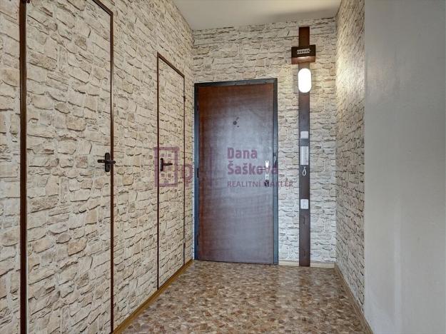 Pronájem bytu 1+kk, Jindřichův Hradec, Kosmonautů, 29 m2