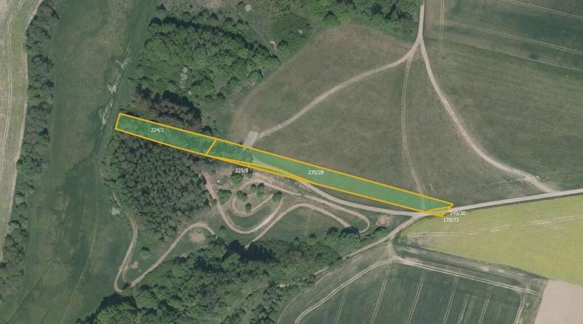 Prodej pole, Lázně Bělohrad, 4173 m2