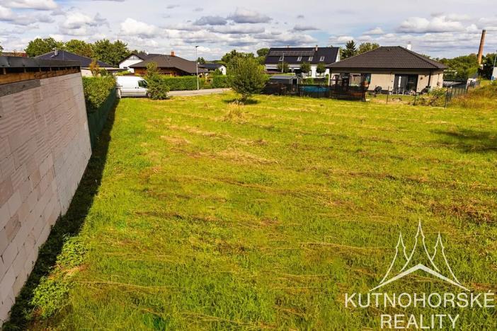Prodej pozemku pro bydlení, Močovice, 2044 m2