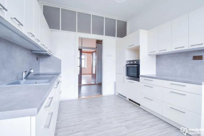 Prodej bytu 3+1, Přerov, nábř. Dr. Edvarda Beneše, 130 m2