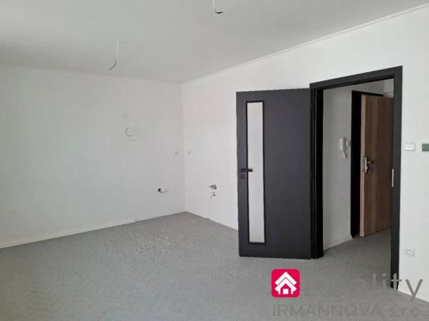 Prodej bytu 2+kk, Hrušovany nad Jevišovkou, Zahradní, 44 m2