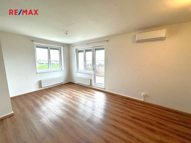 Pronájem bytu 3+kk, Klecany, V Honech, 58 m2