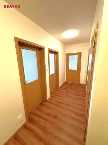 Pronájem bytu 3+kk, Klecany, V Honech, 58 m2