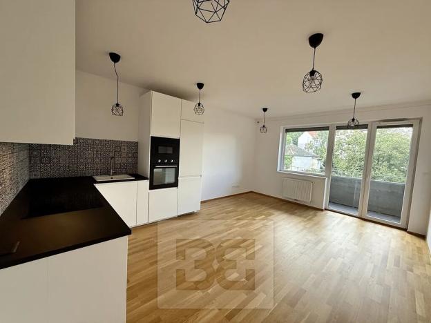 Pronájem bytu 2+kk, Praha - Michle, Hadovitá, 50 m2
