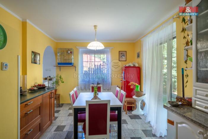 Prodej rodinného domu, Hajany, 285 m2