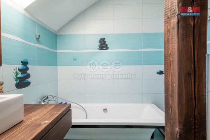 Prodej rodinného domu, Hajany, 285 m2