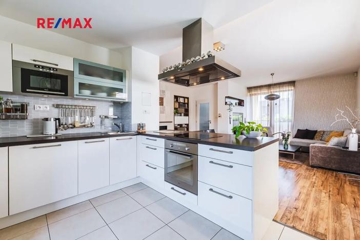 Prodej rodinného domu, Praha - Vinoř, Lipoltická, 202 m2