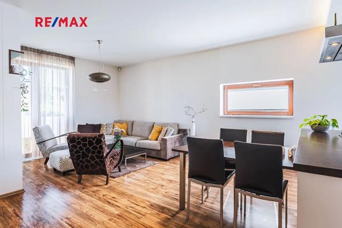 Prodej rodinného domu, Praha - Vinoř, Lipoltická, 202 m2