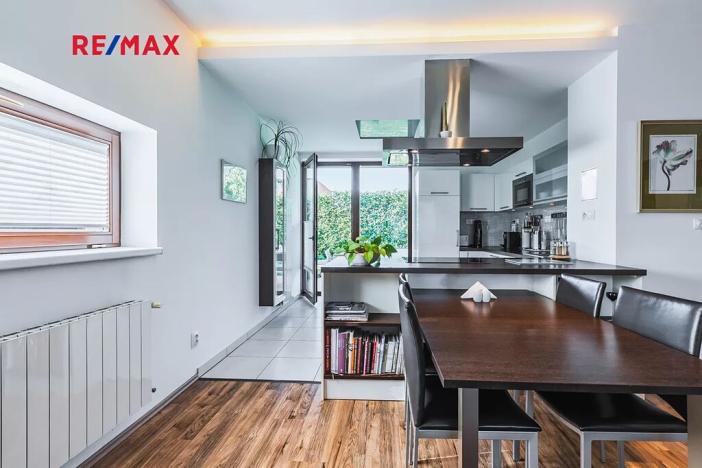 Prodej rodinného domu, Praha - Vinoř, Lipoltická, 202 m2