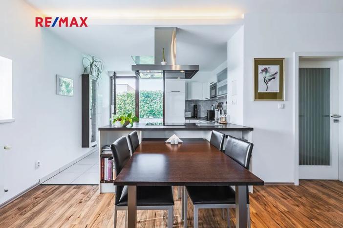 Prodej rodinného domu, Praha - Vinoř, Lipoltická, 202 m2