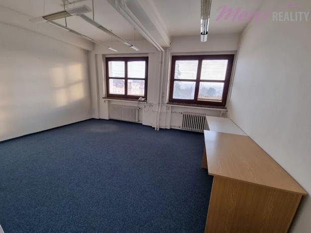 Pronájem kanceláře, Uherské Hradiště, Tř. Maršála Malinovského, 23 m2