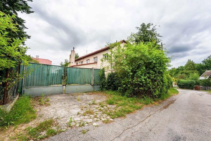 Prodej rodinného domu, Kamenice, Safírová, 800 m2