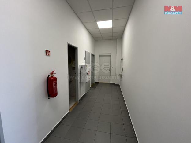 Pronájem kanceláře, Třinec - Lyžbice, nám. Svobody, 61 m2