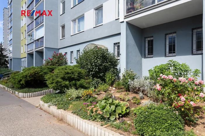 Prodej bytu 1+1, Praha - Troja, Krynická, 29 m2