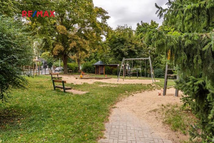 Prodej bytu 3+1, Praha - Břevnov, Pod Královkou, 65 m2