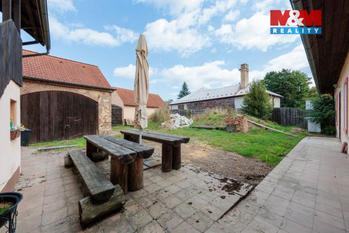 Prodej rodinného domu, Mlečice, 500 m2