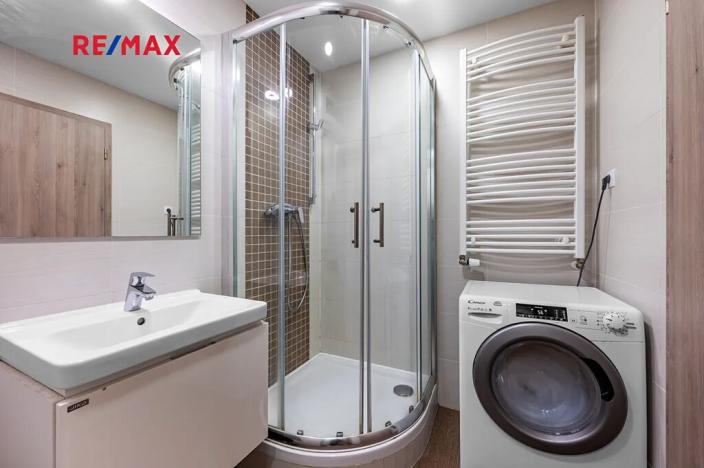 Pronájem bytu 1+kk, Praha - Vršovice, Petrohradská, 30 m2