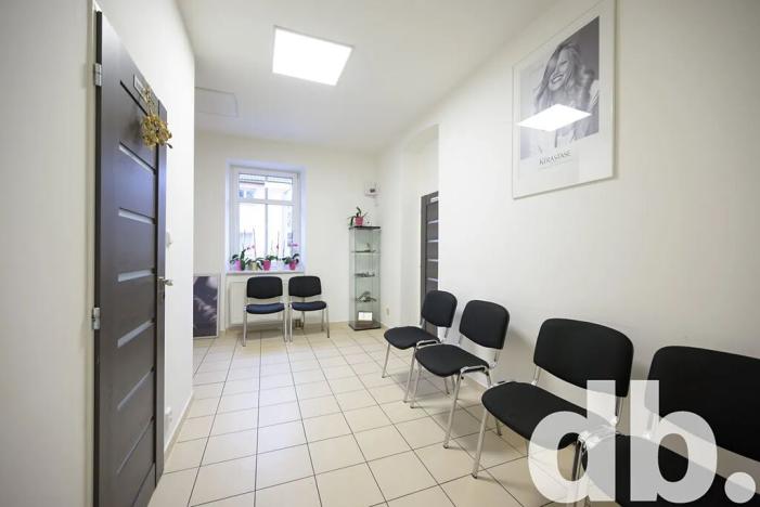 Pronájem obchodního prostoru, Karlovy Vary, Nejdecká, 70 m2