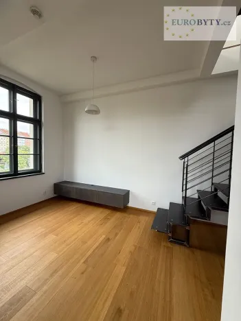 Pronájem bytu 2+kk, Praha - Vršovice, Bartoškova, 79 m2