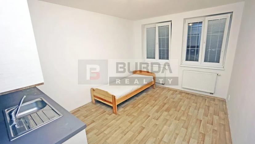 Pronájem bytu 1+kk, Neratovice, 19 m2