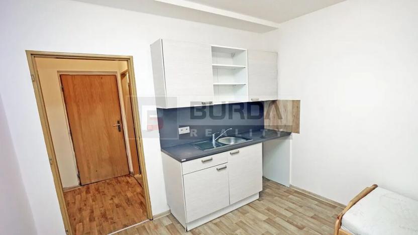 Pronájem bytu 1+kk, Neratovice, 19 m2