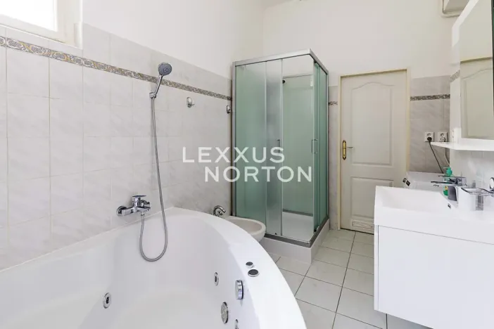 Pronájem bytu 4+1, Praha - Nové Město, Biskupská, 132 m2