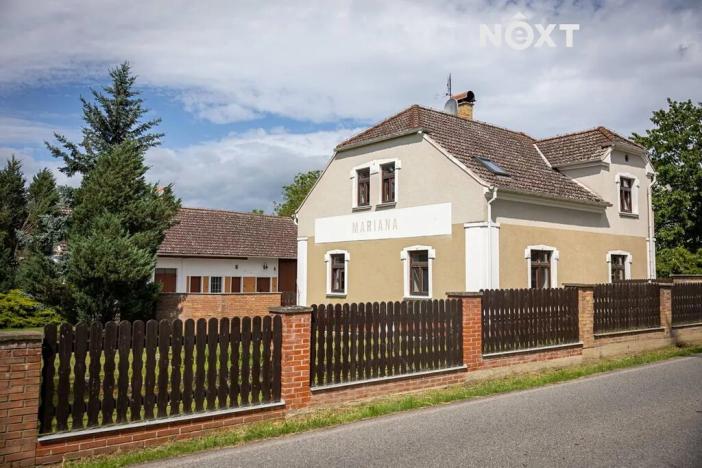 Prodej rodinného domu, Březno, 380 m2