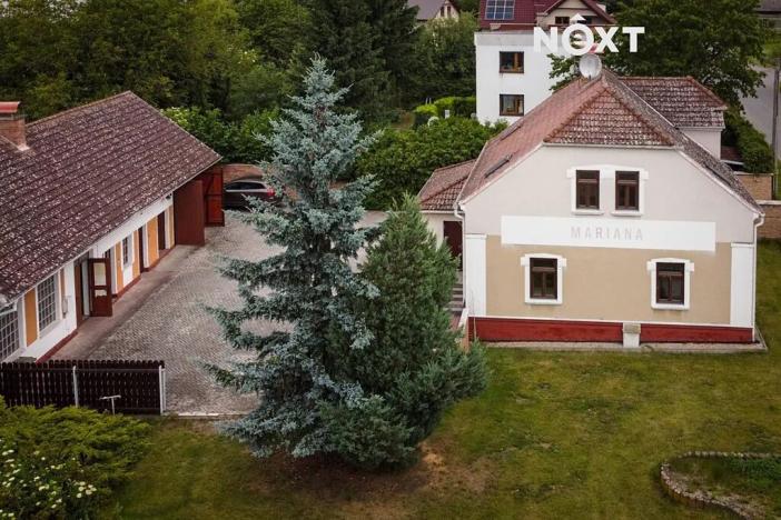 Prodej rodinného domu, Březno, 380 m2