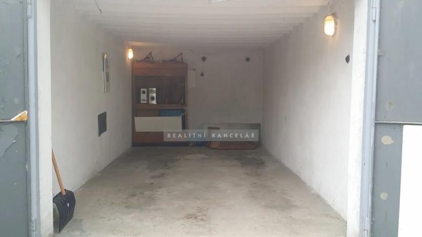 Pronájem garáže, Šlapanice, 18 m2