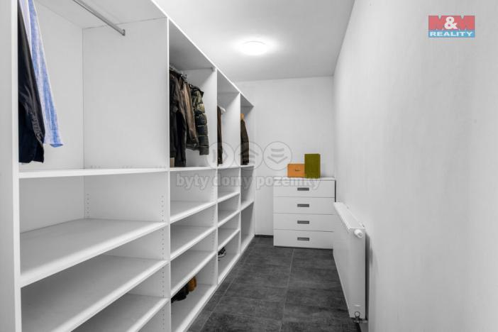 Prodej rodinného domu, Ledce, 216 m2