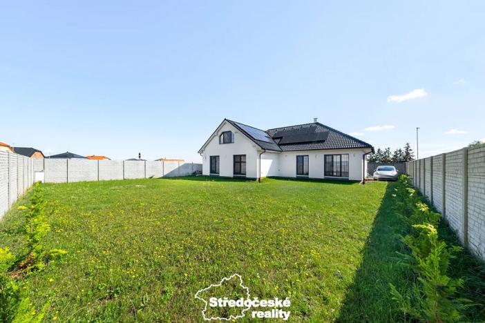 Prodej rodinného domu, Polerady, 240 m2