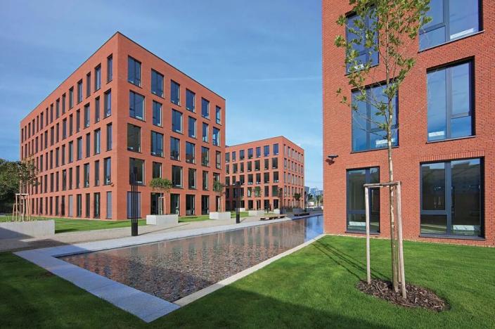 Pronájem kanceláře, Praha - Karlín, Sokolovská, 1400 m2